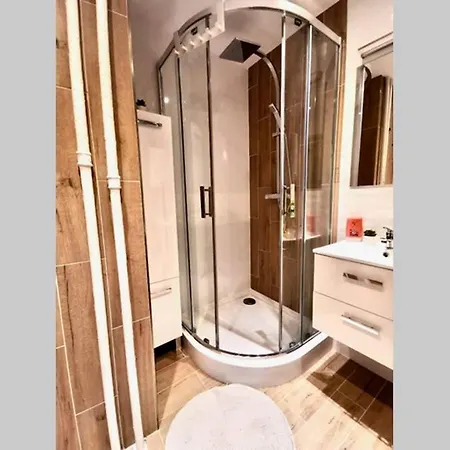 Sunshine Parkside Hideaway - 3 Bedroom - By Upstairs Lejlighed Kraków