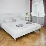 Sunshine Parkside Hideaway - 3 Bedroom - By Upstairs