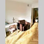 Sunshine Parkside Hideaway - 3 Bedroom - By Upstairs Apartmán